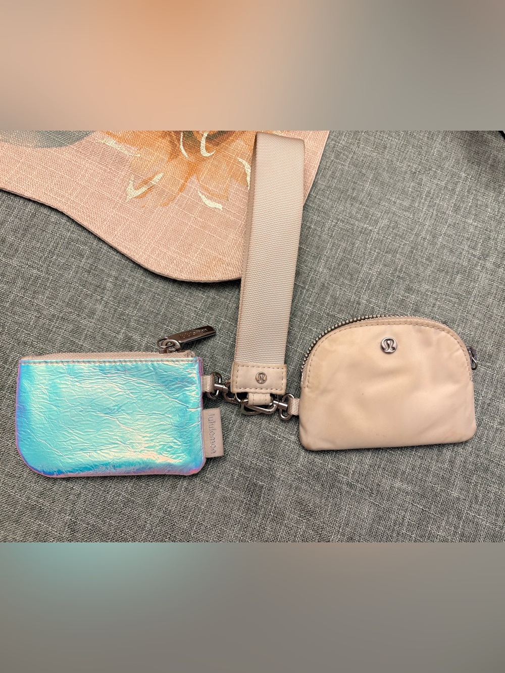 Lululemon Dual Pouch Wristlet Color Iridescent/Bone